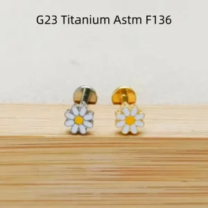F136 G23 Titanium Mini Daisy Flower Push In Ear Lip Philtrum Conch Cartilage Stud Simple Fashion Piercing Jewelry