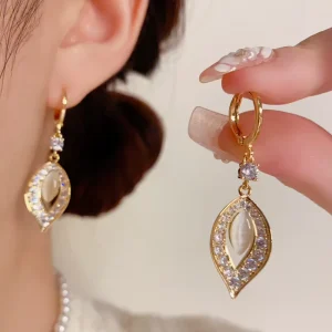 Fine Jewelry Elegant Micro Paved Zircon Rhombus Cat’s Eye Earrings Versatile Ear Cuffs Accessories For Women